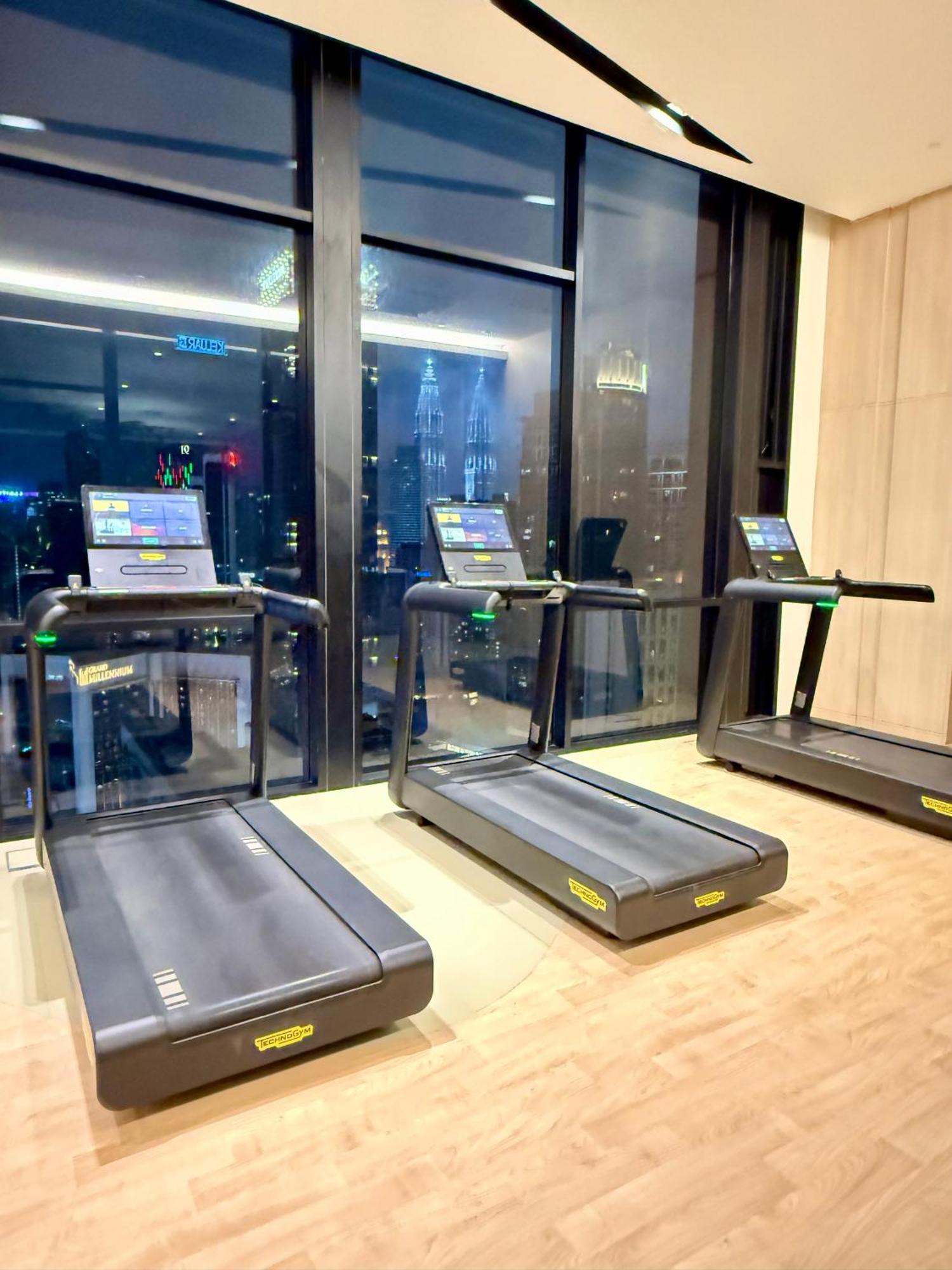 Appartamento Maxx Royal Axon Bukit Bintang Kuala Lumpur Esterno foto